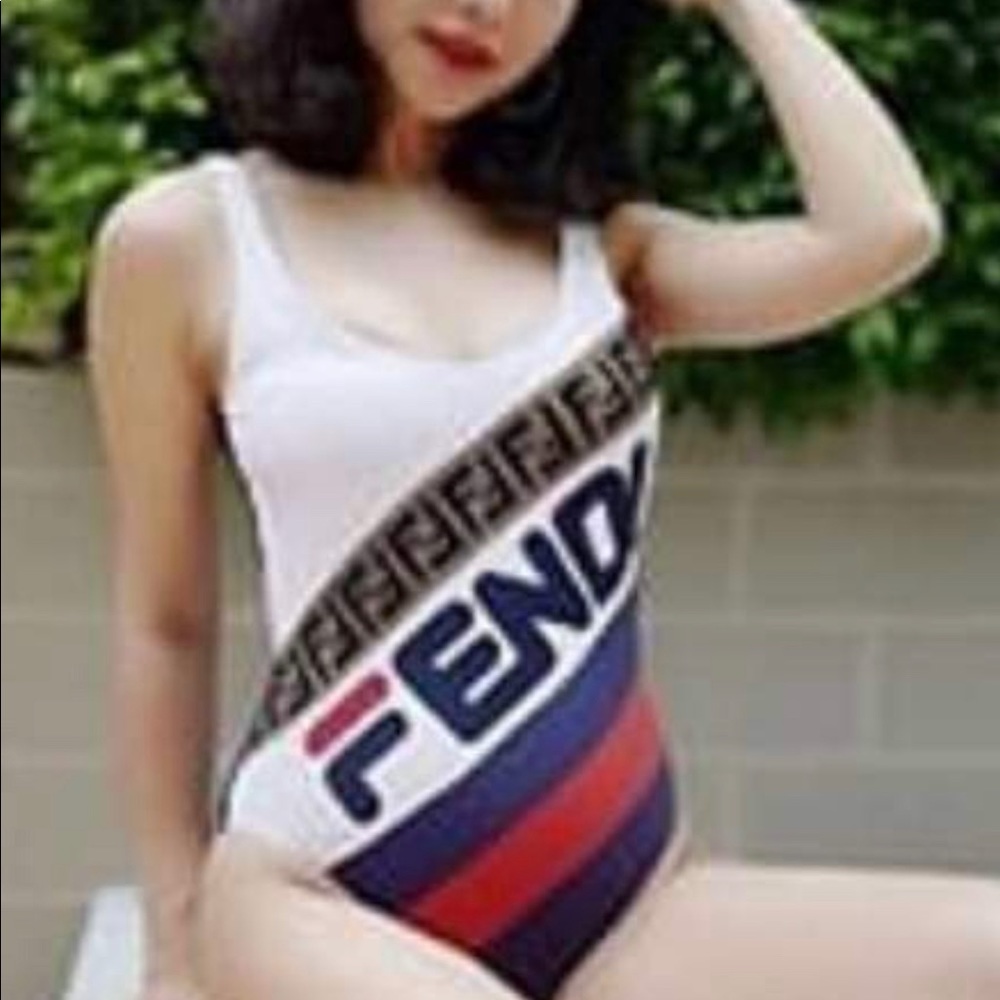 Swimsuit Fashion, size M , new with tags